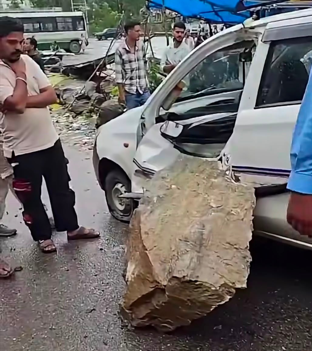 Heavy Rain triggers landslides in Himachal’s Kullu and Mandi; two injured after car hit by debris