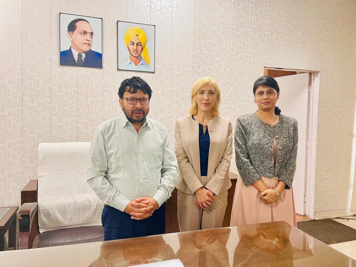 UK Deputy high commissioner meets Punjab NRI affairs Minister Dr. Ravjot 