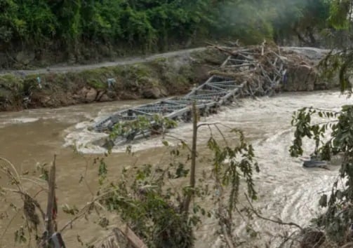 Nepal flood crisis: threat persists as landslides create two new lakes near China border