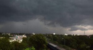 Heavy Rain Alert in 26 States, Bad Weather Expected in Hills for Next 4 Days 