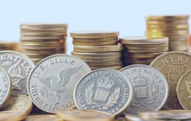 Gold, silver prices fall again; precious metals lose ₹9,000 and ₹4,500 in two days