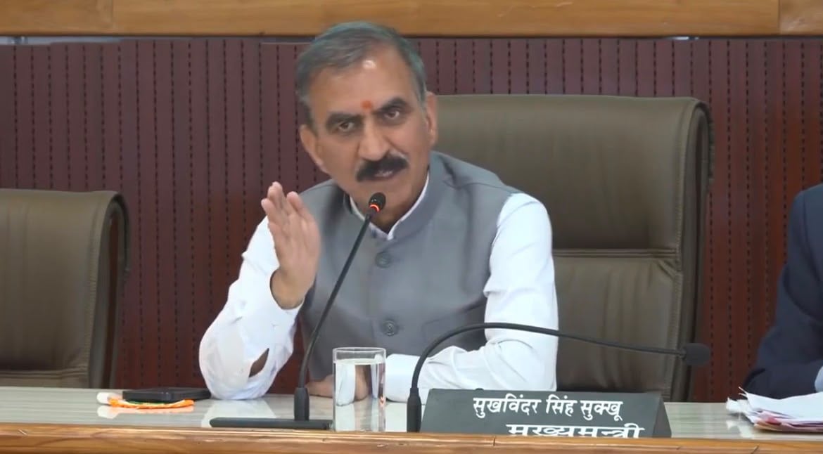 Sukhu announces 30% arrears for class-3, 15% for Class-1 and 2 pensioners