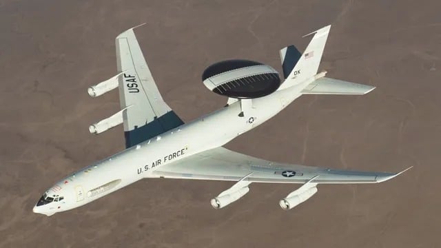 US Aircraft ‘Missing’ Over Strait of Hormuz, Speculation Grows Over Possible Iranian Role