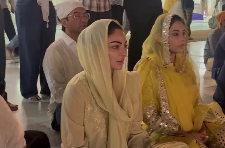 Neeru Bajwa seeks blessings at Golden Temple ahead of ‘Thapi’ release