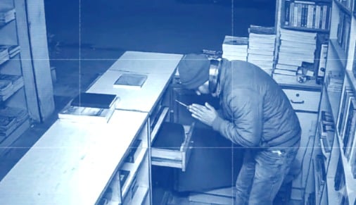 Thief bows before safe before stealing ₹5,000 from Jalandhar bookshop