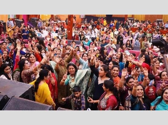 Ferozepur Celebrates Karwa Chauth in Grand Style as 1,800 Women Join First-Ever Mela